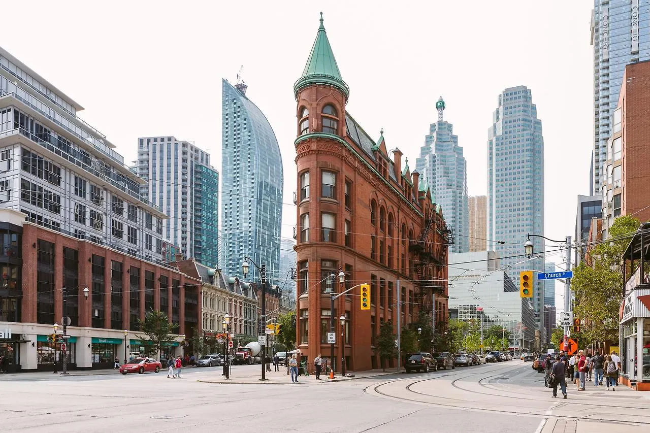 Apartment Classic & Trendy Yorkville Condo Toronto Canada