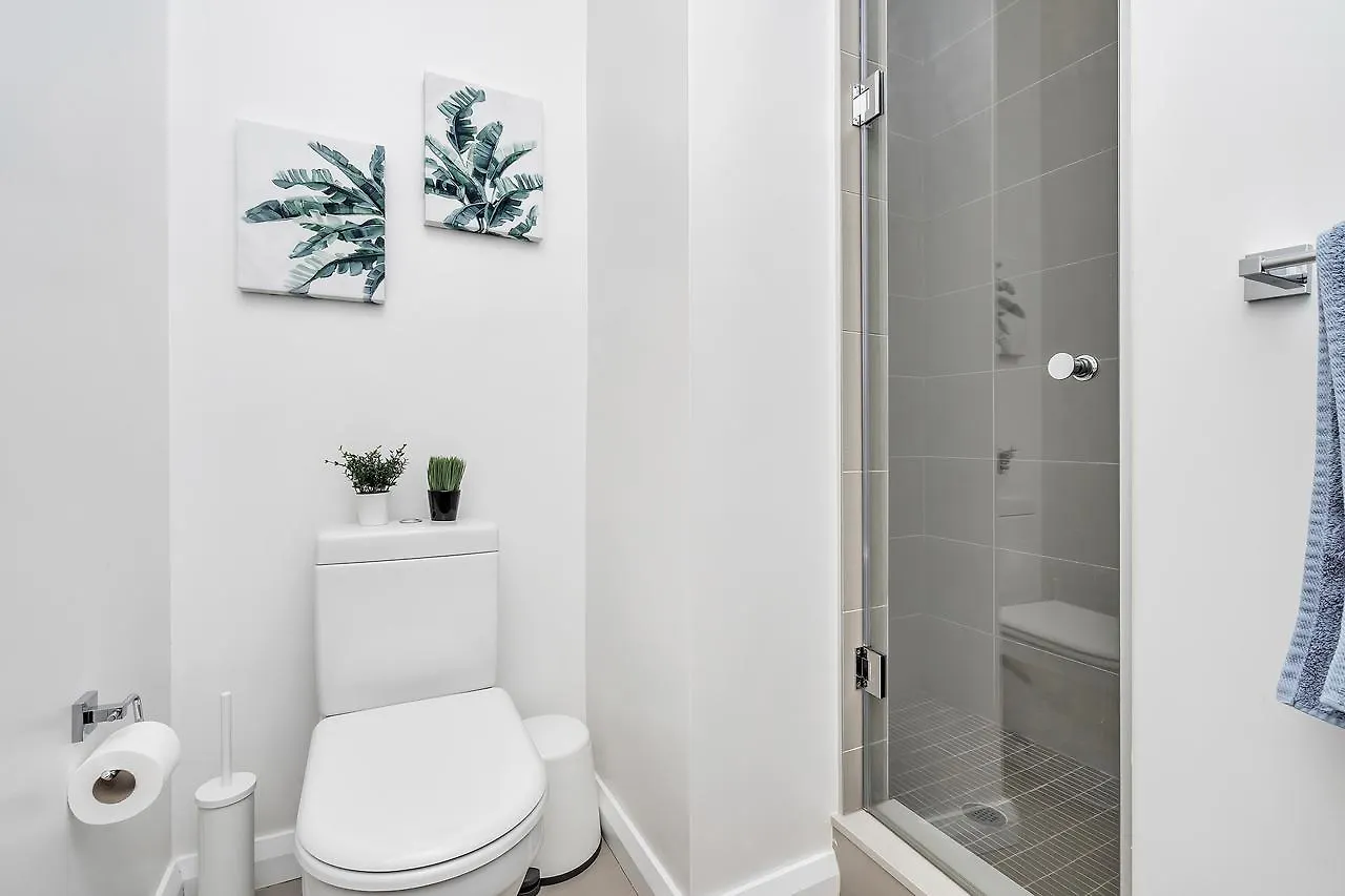 Classic & Trendy Yorkville Condo Toronto Canada
