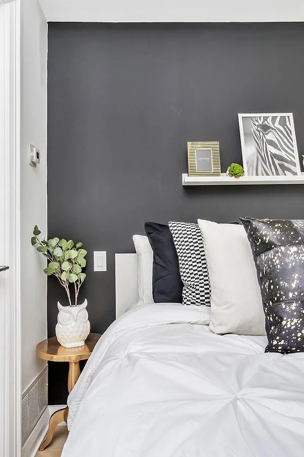 Classic & Trendy Yorkville Condo Toronto
