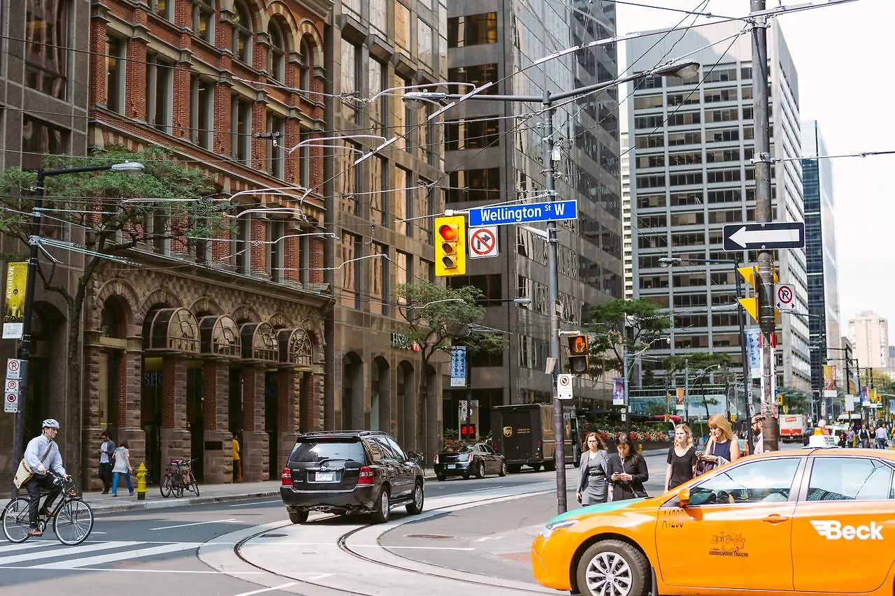 Apartment Classic & Trendy Yorkville Condo Toronto