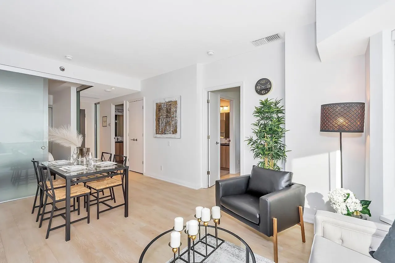 Apartment Classic & Trendy Yorkville Condo Toronto