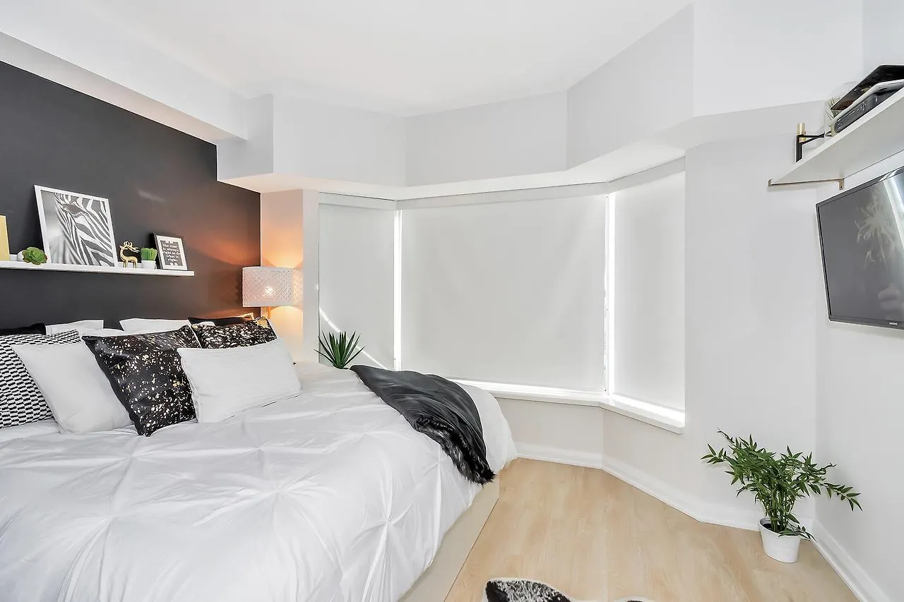Classic & Trendy Yorkville Condo Toronto Canada