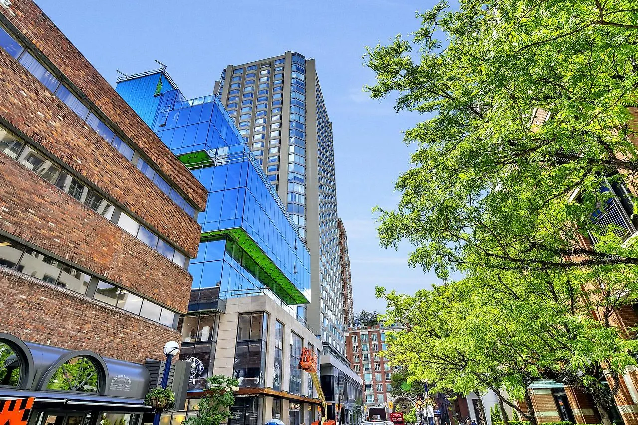 Classic & Trendy Yorkville Condo Toronto Apartment